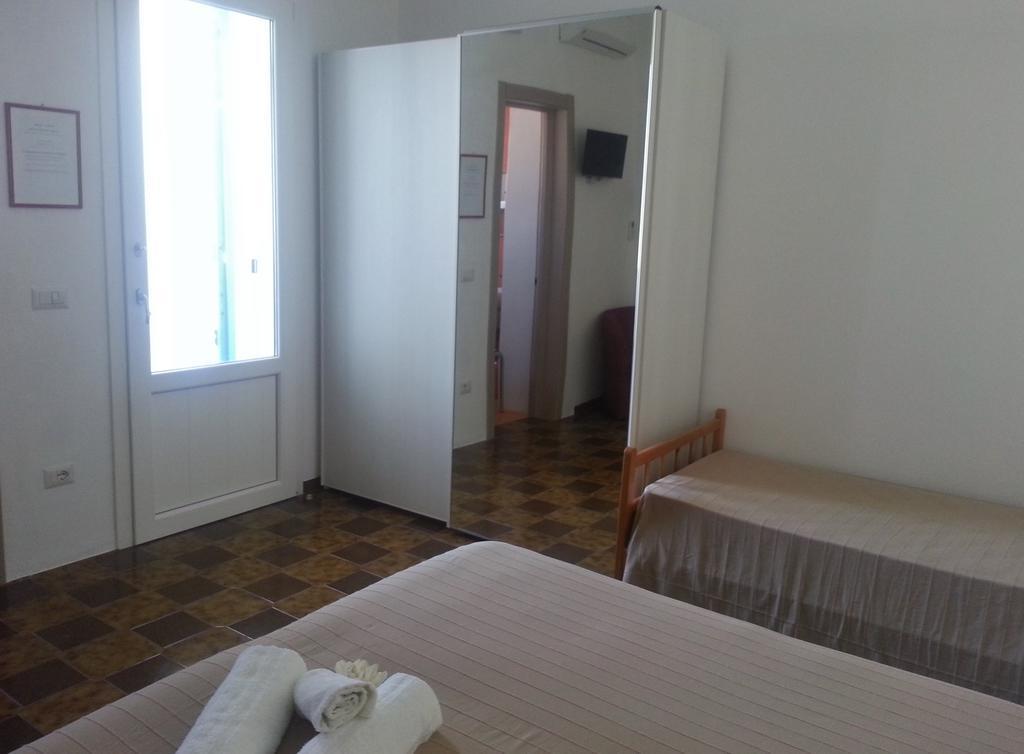 B&B Brezza Marina Torre Pali Exteriör bild